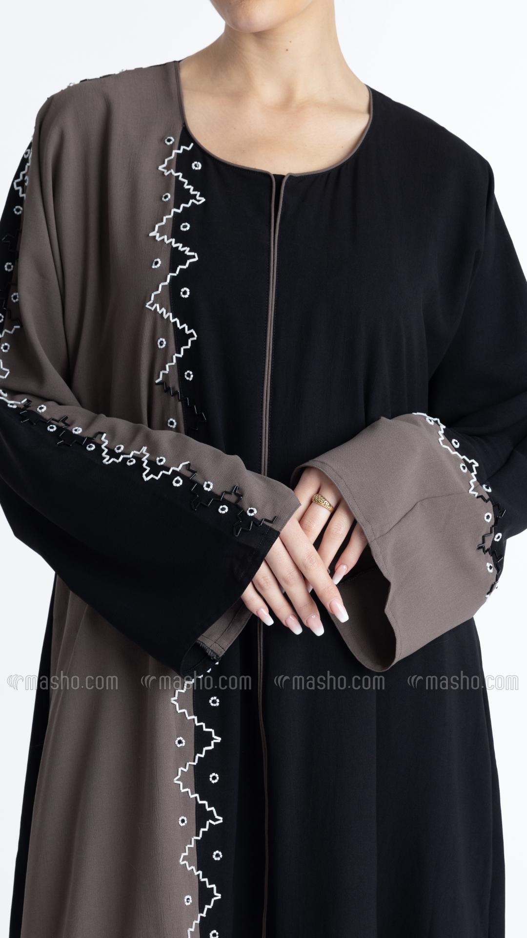 Wholesale Abaya with Handwork on the Front and Sleeves