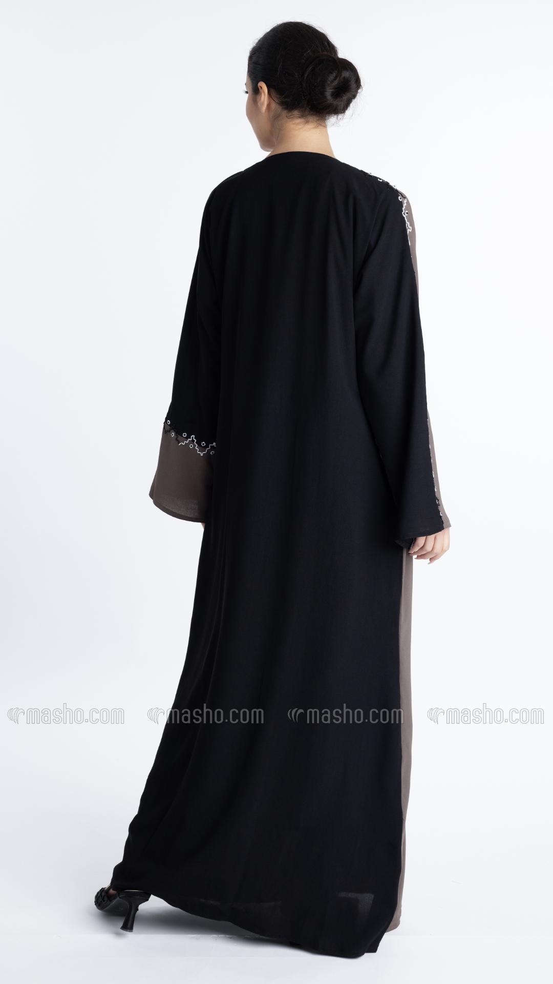 Wholesale Abaya with Handwork on the Front and Sleeves