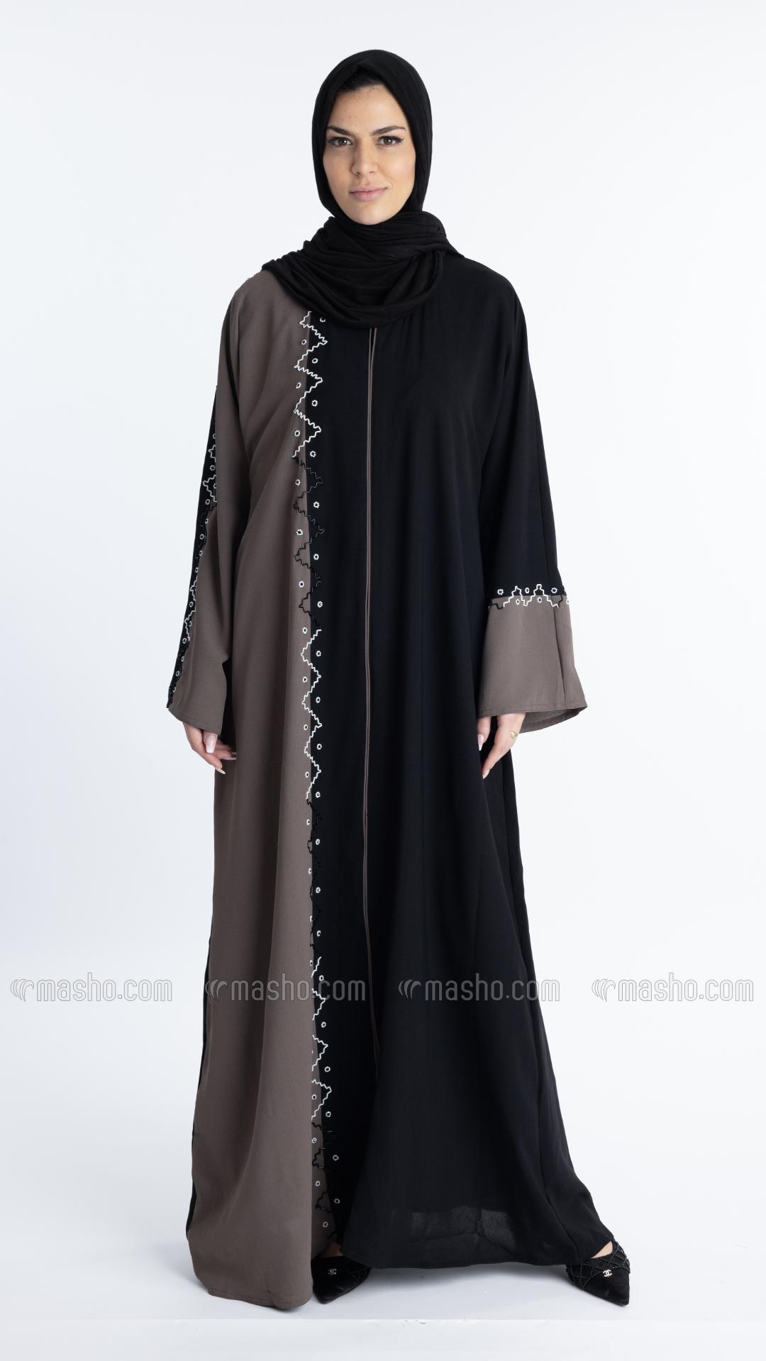 Wholesale Abaya with Handwork on the Front and Sleeves