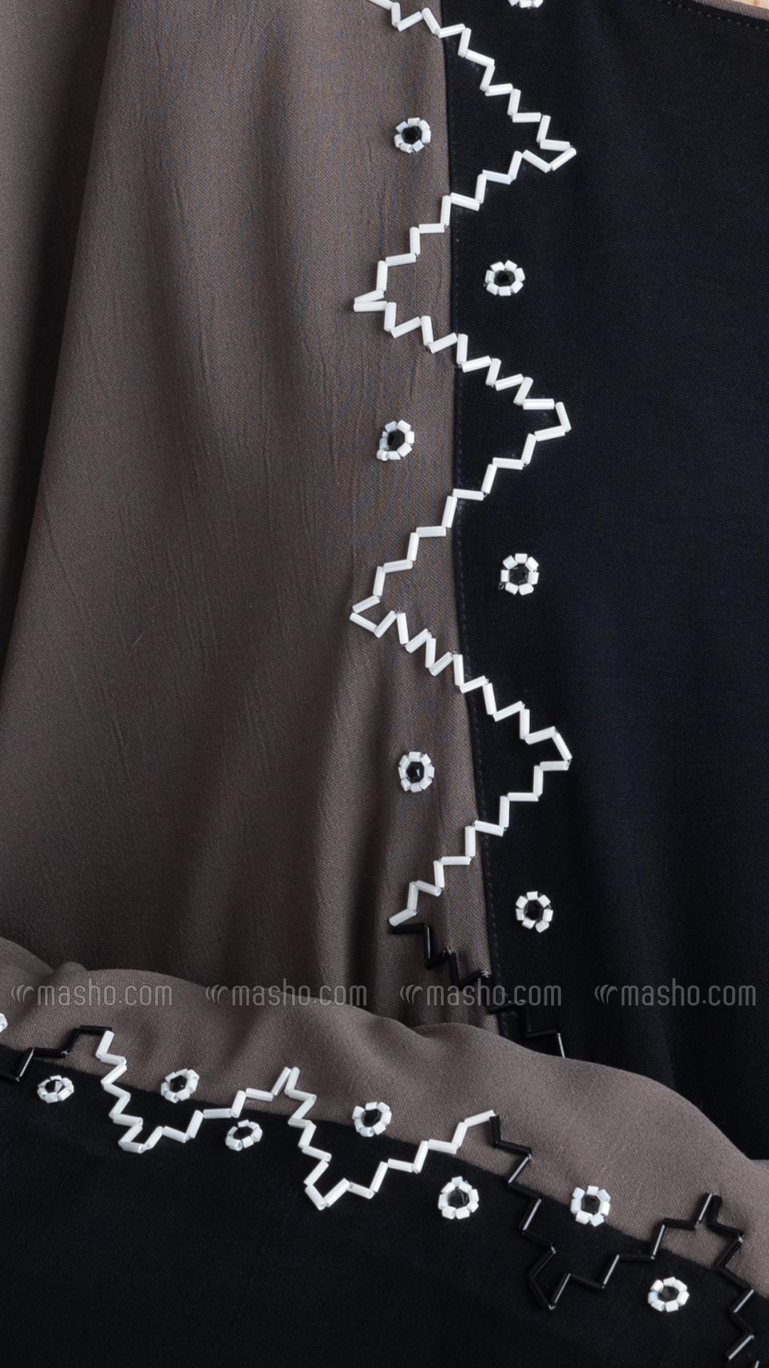 Wholesale Abaya with Handwork on the Front and Sleeves